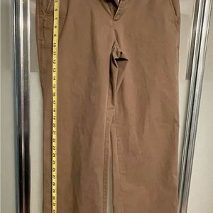 Gap favorite chino trouser pre-loved sew up back pockets some wear on cuffs